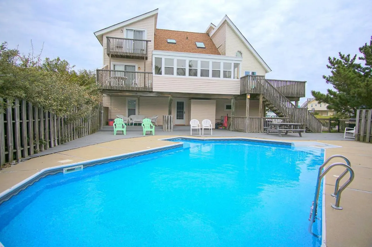 By The Beach Virginia Beach 0*,